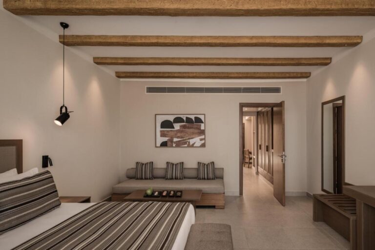 Apartmá s posezením v nohách postele